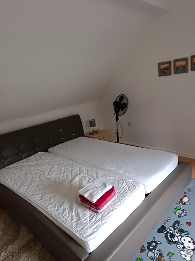 Nette Kuschelige Wohnung Bochum Eksteriør billede